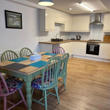 Beautiful Apartment,No 1, With Parking Ilfracombe Luaran gambar