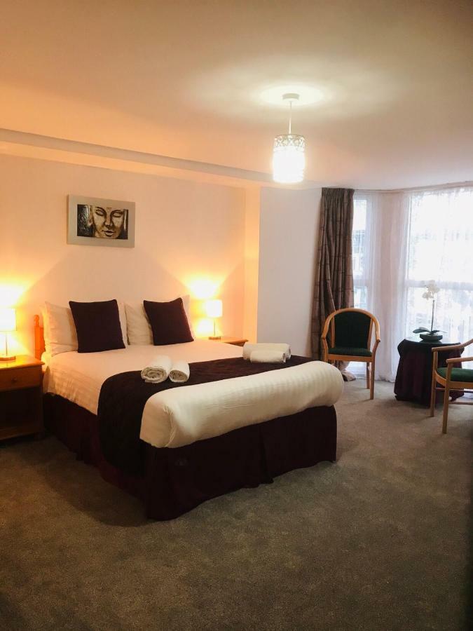 Beautiful Apartment,No 1, With Parking Ilfracombe Luaran gambar